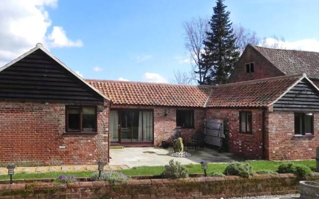 Oak Tree Barn