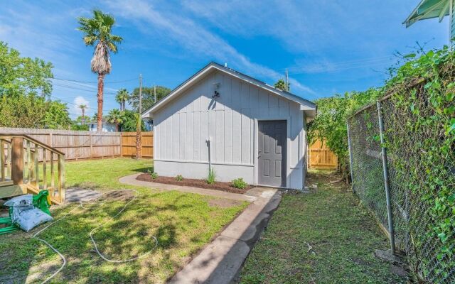 Cozy Galveston Home