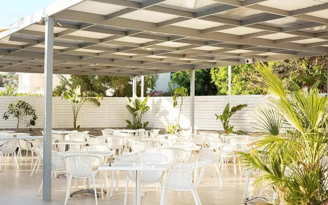 Lantiana Gardens ApartHotel