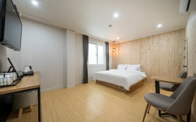 Busan Beomildong Challenge Hotel