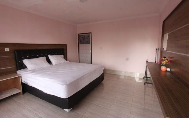 OYO Life 93284 Kos Cendana Raya