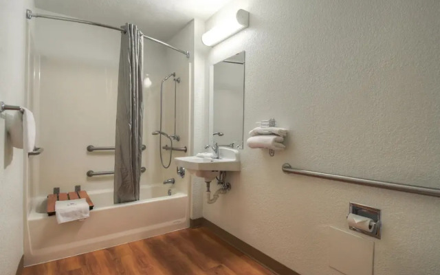 Motel 6 Los Angeles - Baldwin Park