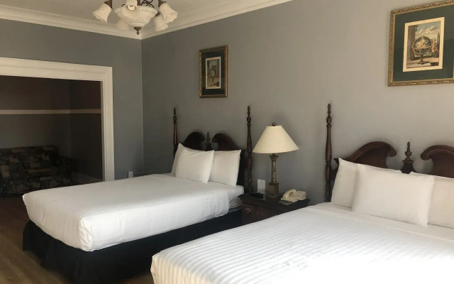 MarQueen Hotel