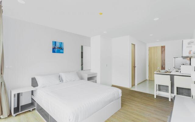 Condo in Kata in Ozone - Unit A506