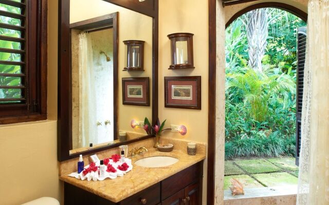 Bluefields Bay Villas