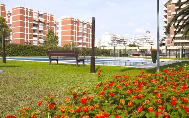 Beach & Pool