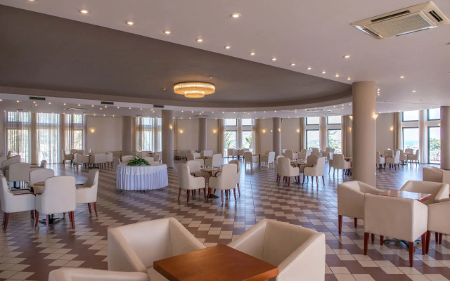 Athina Palace Resort & Spa