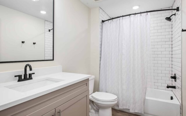 Lagoon Breeze 2 Bedroom Condo