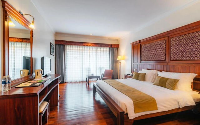 Empress Angkor Resort & Spa