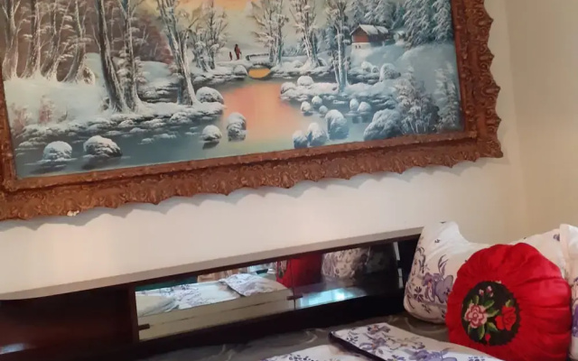Retreat Holiday in Cozy Traditional House