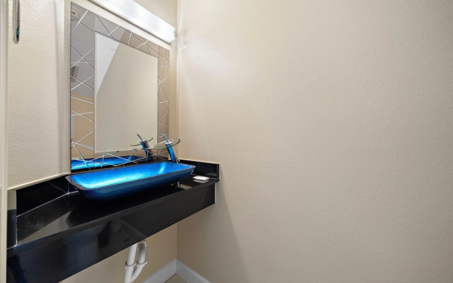 Blue Marlin Bayfront Retreat