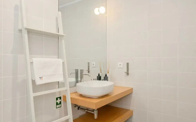 Liiiving in Porto - Light Boutique Apartment