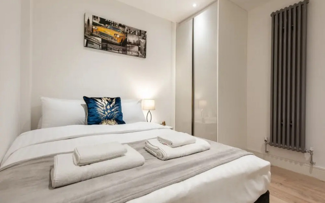 Platinum Apartment in Central Camden 9984