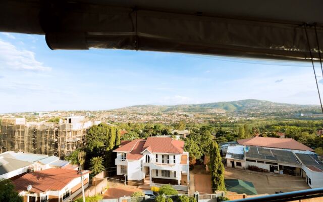 The Hut Restaurant & Boutique hotel