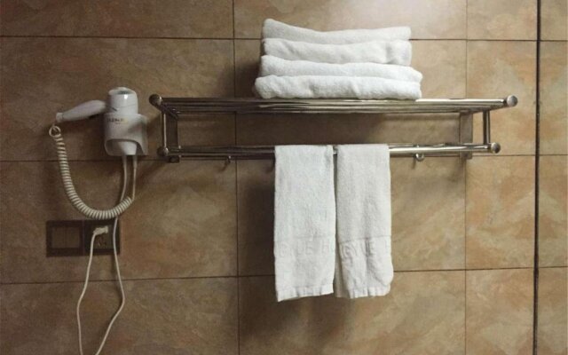 Tongyue Business Hotel – Bathroom – Changde