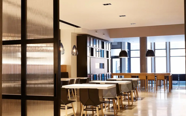 Hotel Le Dauphin Montreal Centre Ville