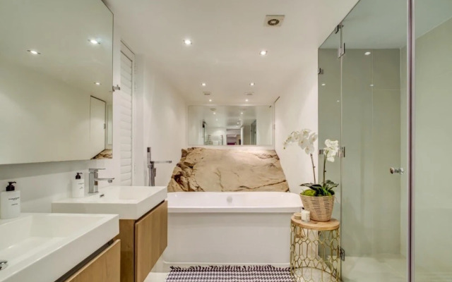 Belle View Villa in Green Point