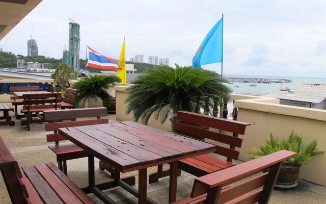 P72 Hotel Walking Street Pattaya