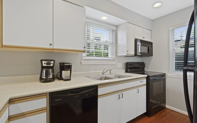 Valley View Retreat - Holiday Hills Branson - Golf Resort -outdoor Pools