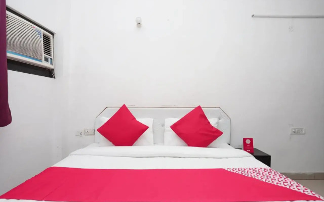 Oyo Flagship 40300 Hotel Kusum Palace