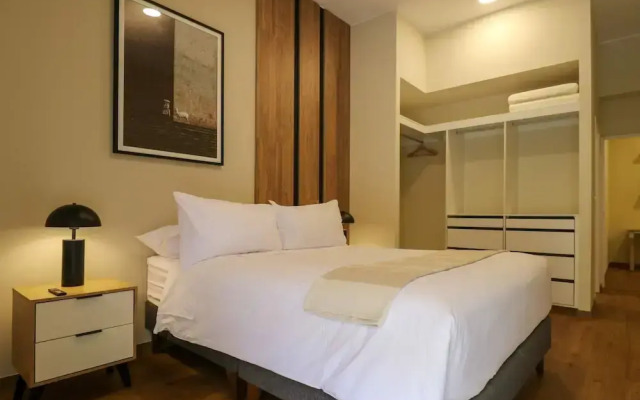 w Beautiful 2BR w Terrace Near Kennedy Park