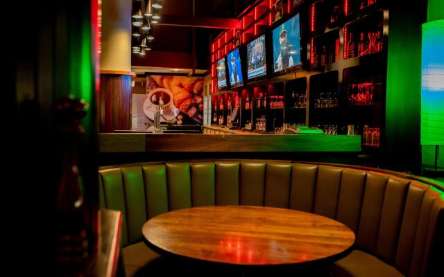 Holiday Inn Hotel & Suites Ottawa Kanata by IHG