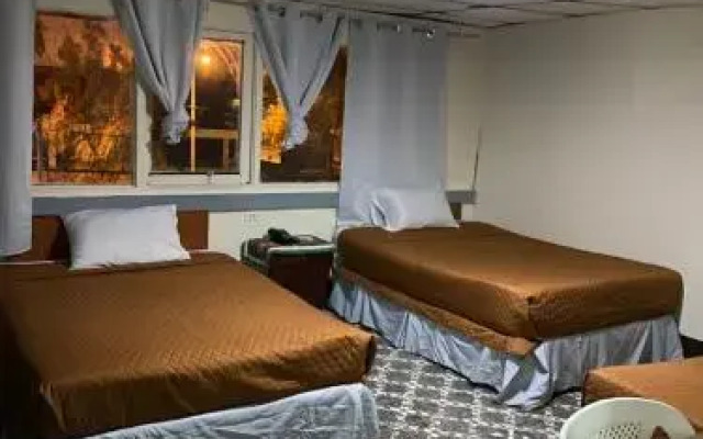 Hotel Mayestic