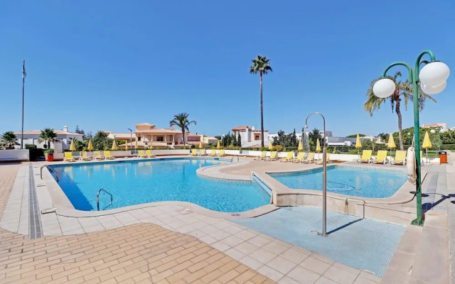 Albufeira Concept With Pool by Homing