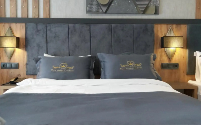 Rua World Hotel