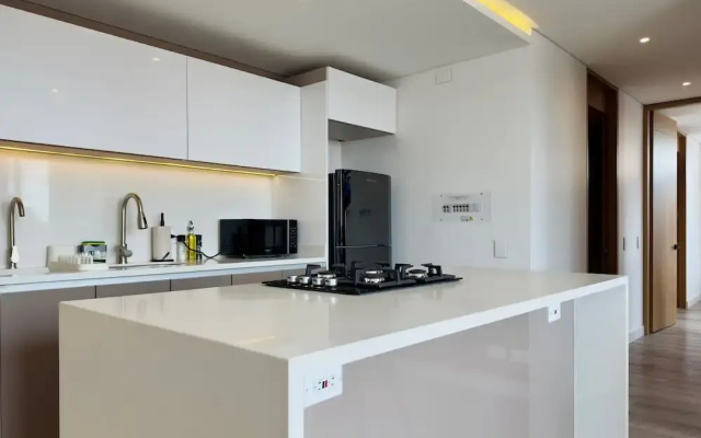 w Gorgeous 2BR w Balcony in Santa Barbara