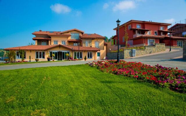 Villa Carolina Resort