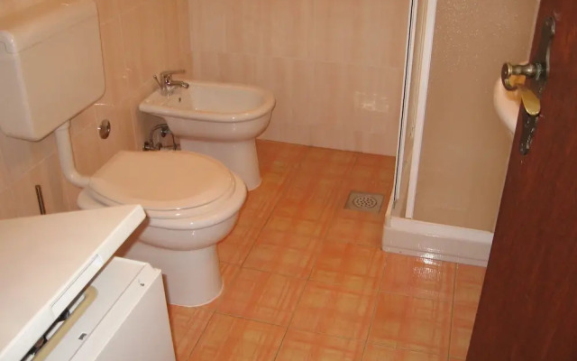 Six Person Apartment With Two Bedrooms And 200M From Beach In Pjescana Uvala