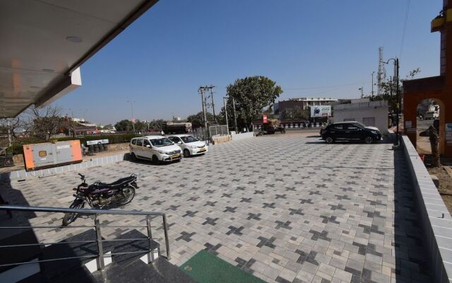 Hotel The Grand Krishna Inn