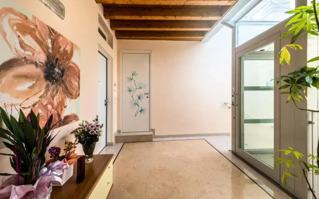 Flowers Apartments
