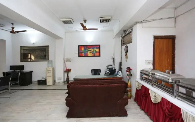 Oyo 12805 Sunrise House