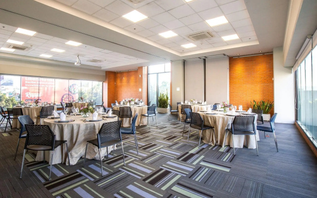 Hotel Guadalajara Country Club by HNF