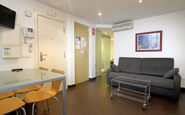 Picasso Apartments