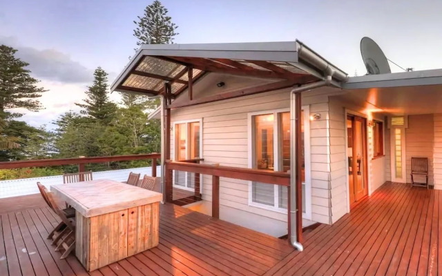 Whalers Watch Luxury Home