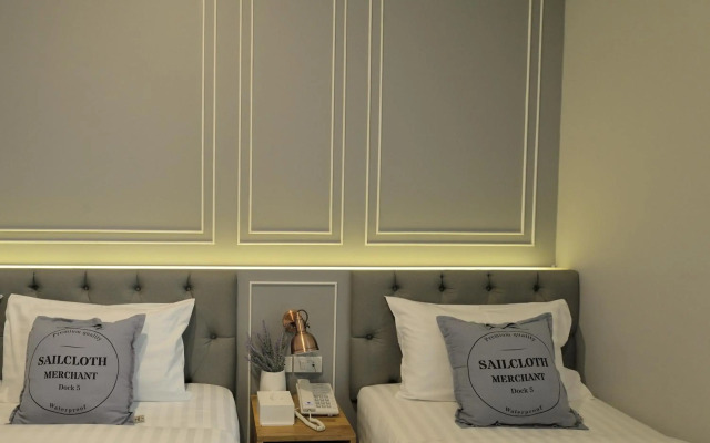 De Lavender Bangkok Hotel