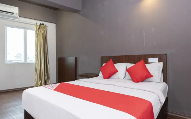 OYO 495 Kluang Parade Hotel