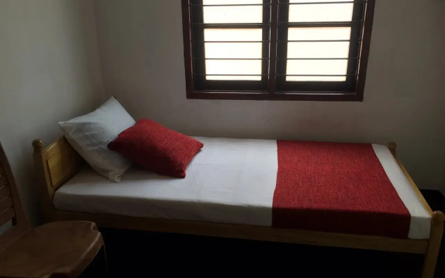 Yaarl Holiday Inn