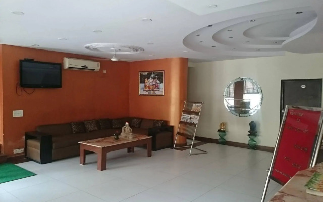 OYO 4184 Hotel Raj