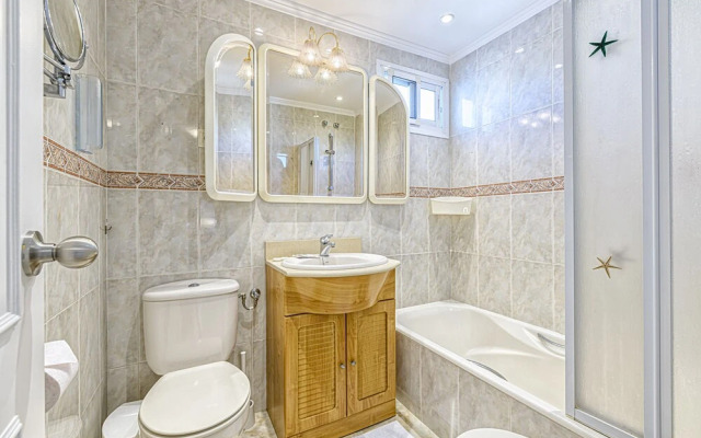 Immaculate 3-bed Apartment in Fuengirola