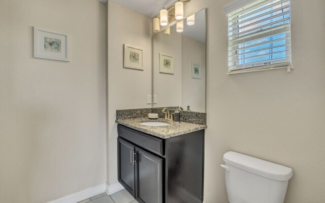 Pool Townhome 5mi to Disney Free Waterpark!