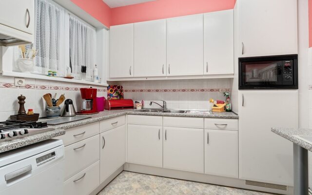 Tranquil Apartment With sea View