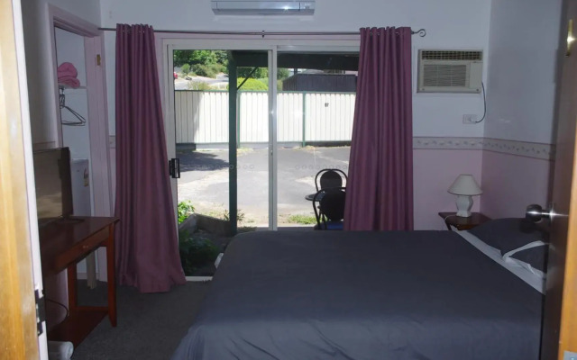 Halls Gap Tavern