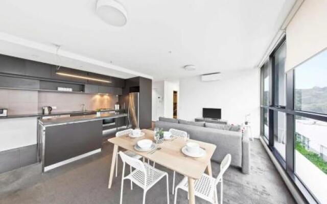 Large 2BR+Comfy+Parking Included