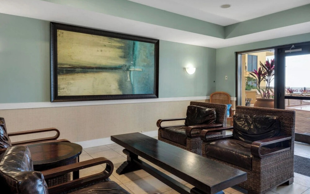 Warm and Inviting 1 Bd 1 Ba Condo With Breathtaking Gulf Views