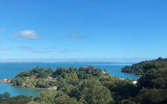 UnaOne - Waiheke Escapes