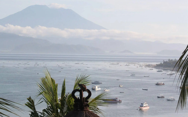 Coconuts Beach Resort